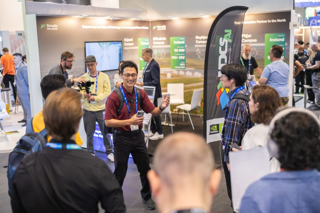 ISC2026_Exhibition-walking-talk